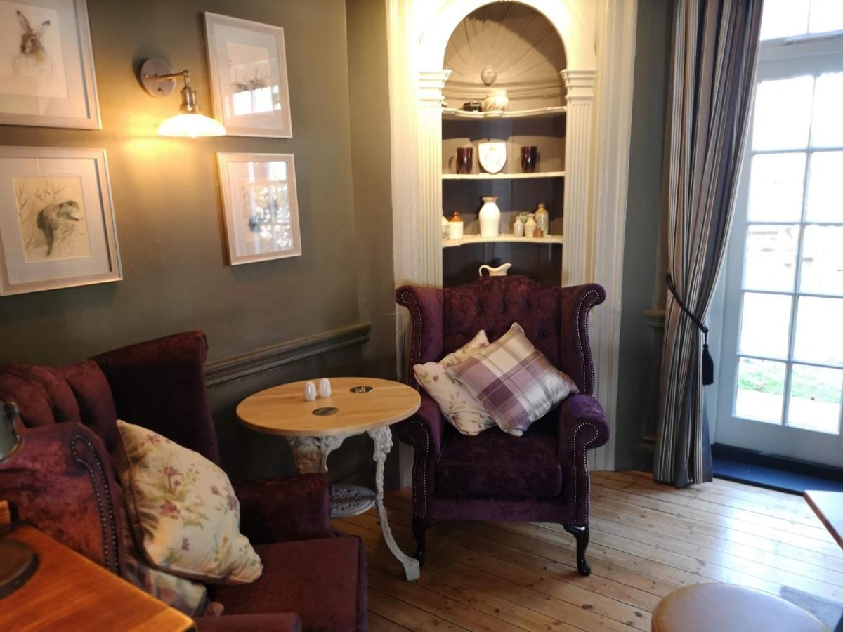 The Crown Inn Gayton  Εξωτερικό φωτογραφία
